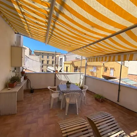 Apartment Sunny Loft With Terrace And Jacuzzi In The Centre