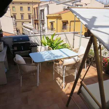 Apartment Sunny Loft With Terrace And Jacuzzi In The Centre