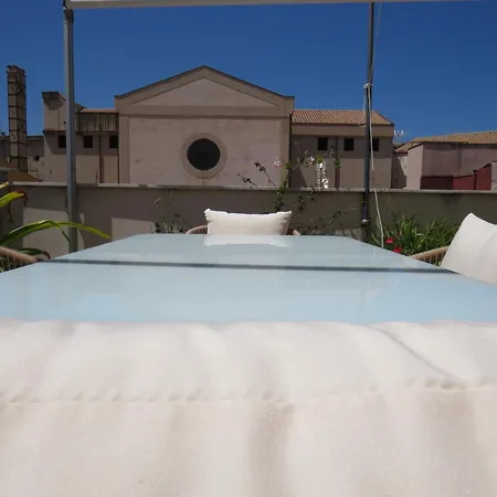 Apartment Sunny Loft With Terrace And Jacuzzi In The Centre