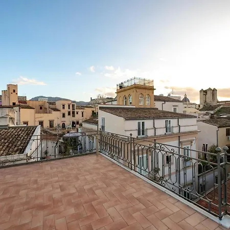 Sunny Loft With Terrace And Jacuzzi In The Centre *